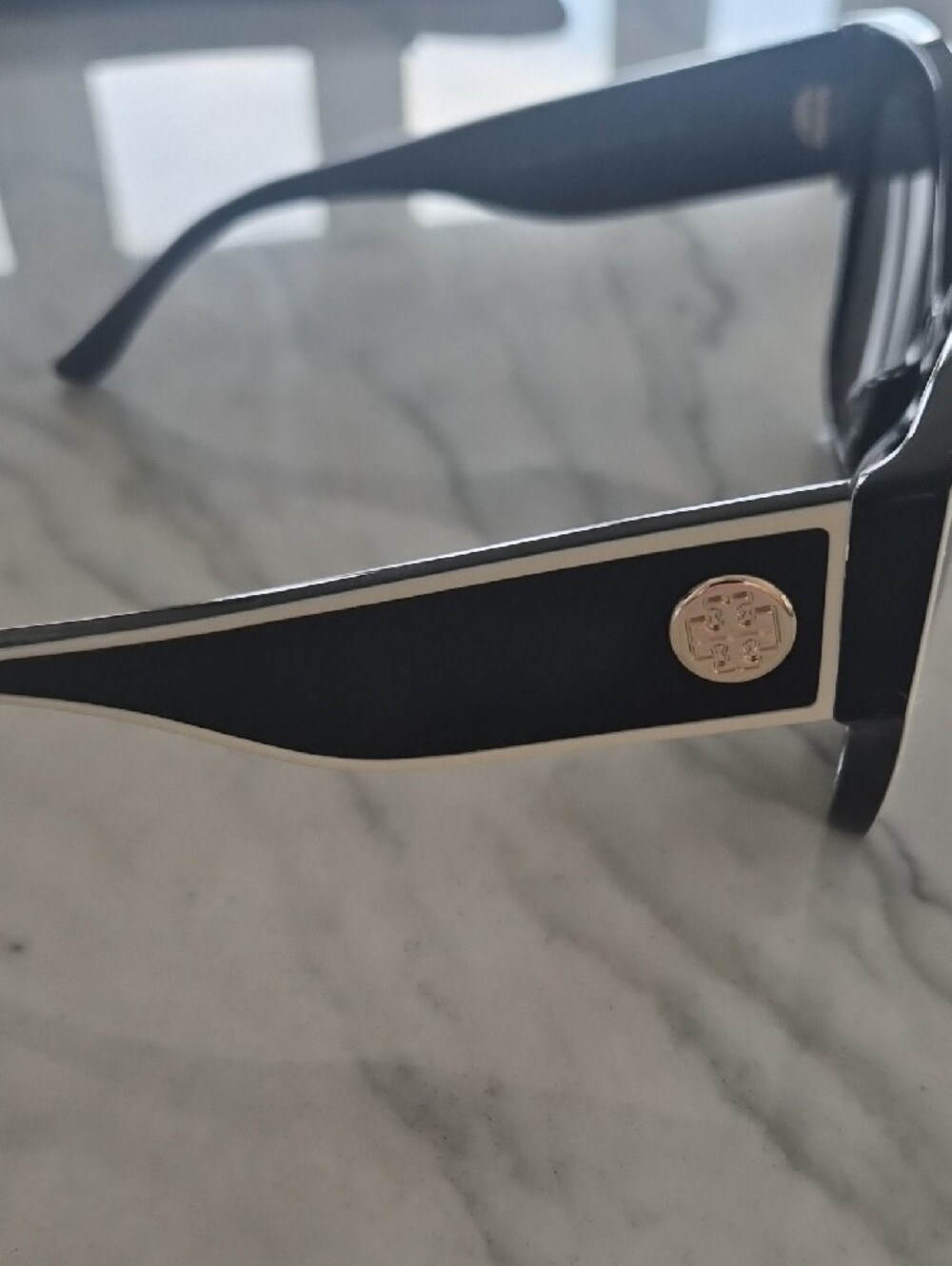 Tory Burch Black Cateye Sunglasses with White Trim - Picture 2 of 7